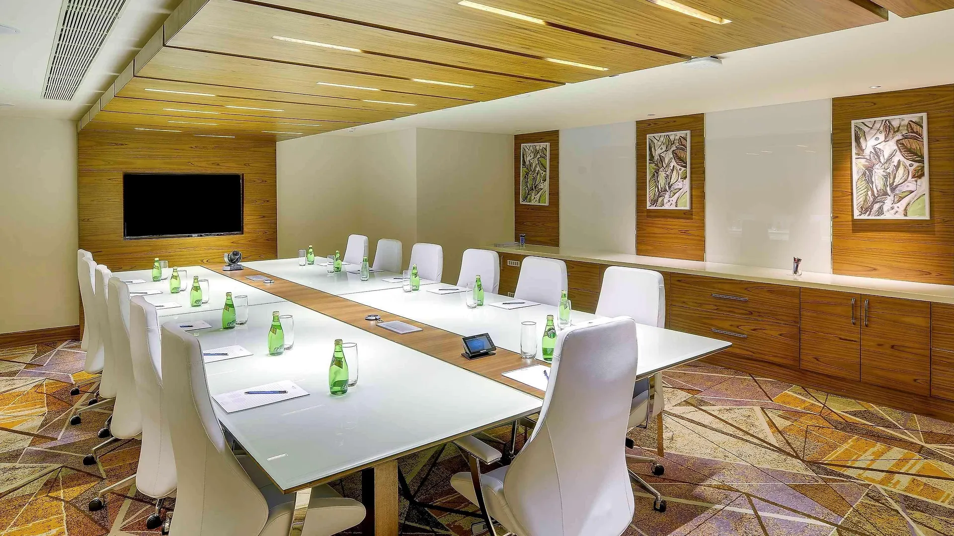 ***** Hotel Novotel Kochi Infopark India
