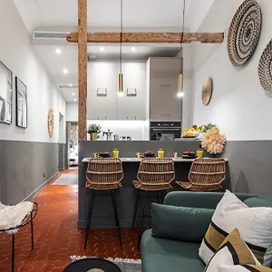 Apartment La Croix - Old Town Modern - 2 Bedrooms Nice